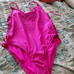 Bathint suit